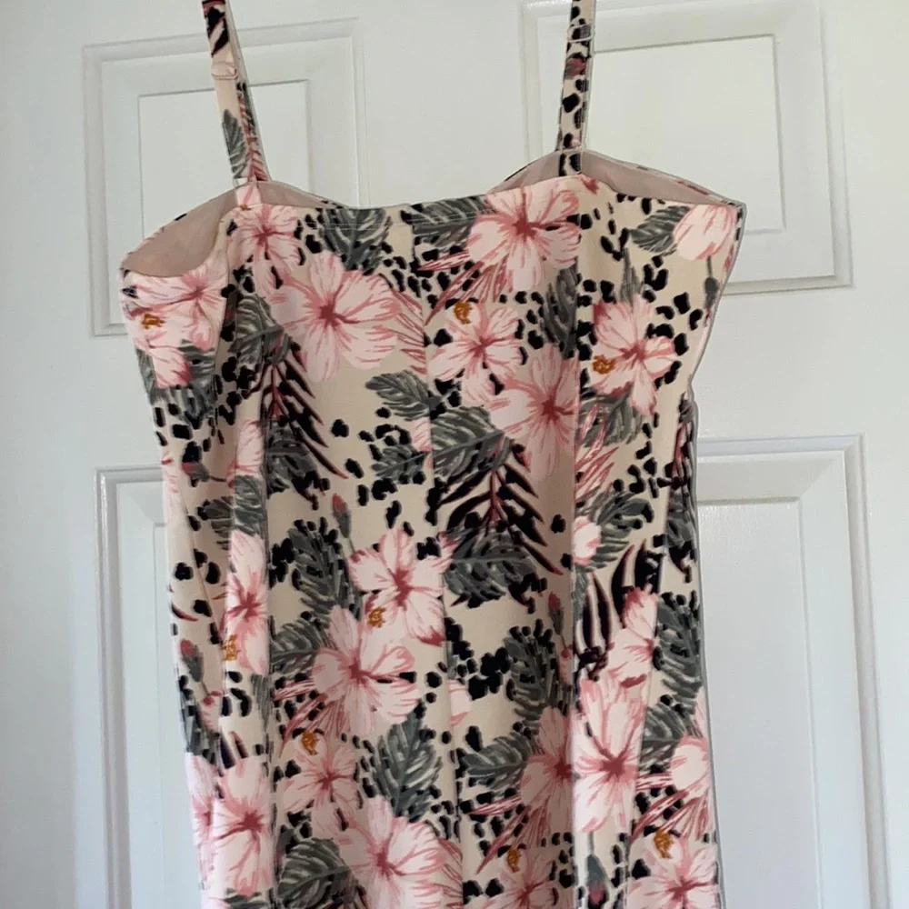 Small strap midi dress - Picture 3 of 3